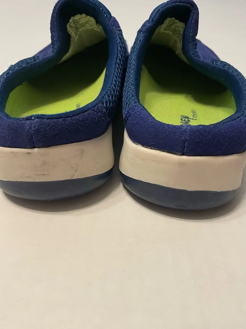 DISNEY EEYORE Slip On Shoes novelty navy size 8